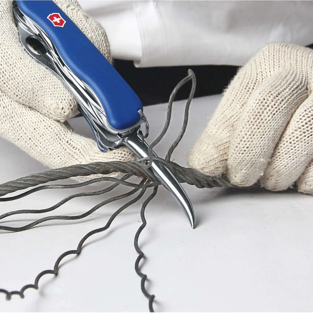 Victorinox Skipper Pro Lockblade Swiss Army Knife - Image 3